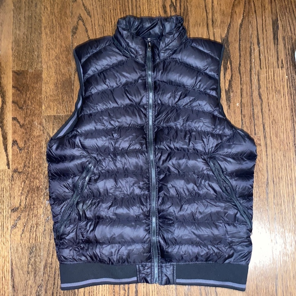 Men’s Black Lululemon Puffer Vest